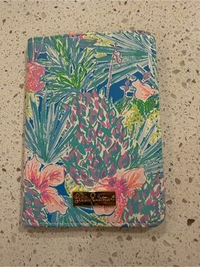 Lilly Pulitzer Tropical Pineapple Passport Cover in Pink, Teal, Blue and Green